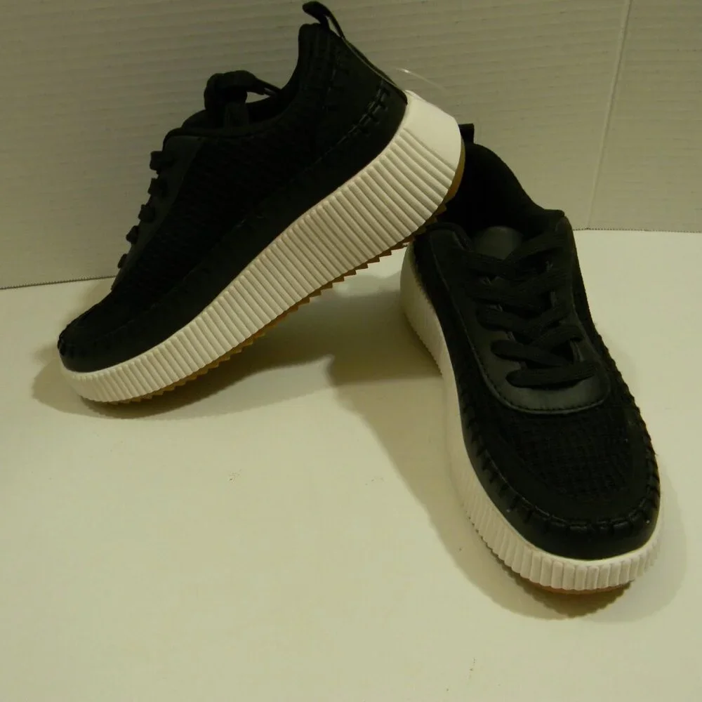 La Sheelah Black Sneakers Platform Lace-up NWOT